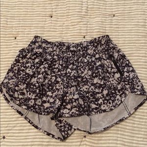 Lululemon tracker shorts size 12